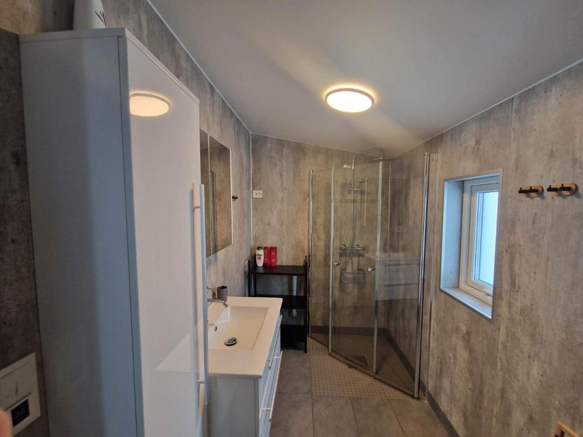 Guest house Northern Living 2 With Shared Bathroom Tromso