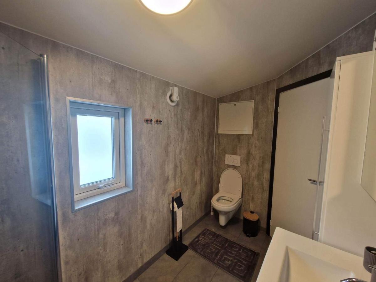 Northern Living 2 With Shared Bathroom Guest house Tromso